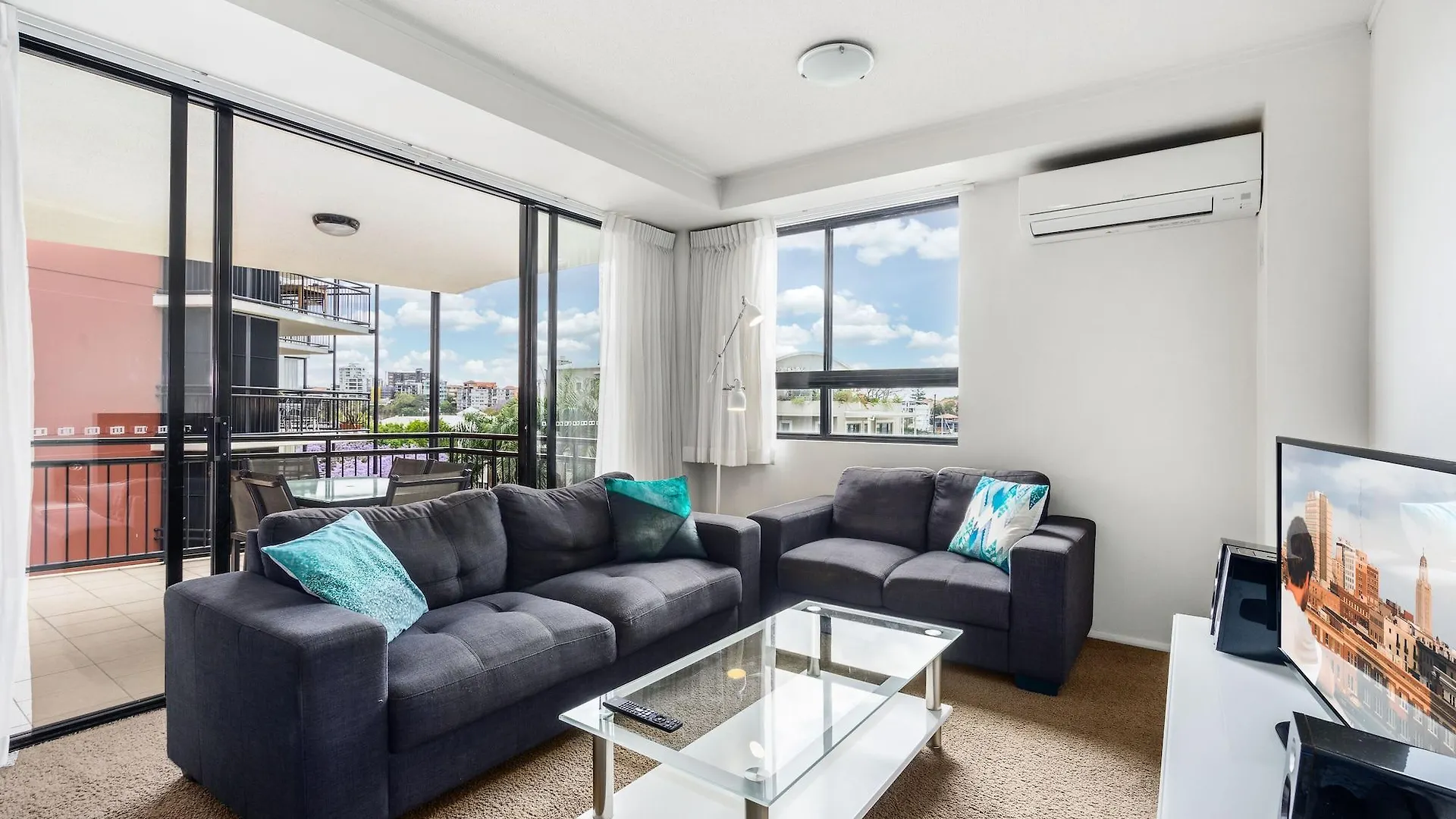 The Docks On Goodwin Aparthotel Brisbane 4*,  Australia