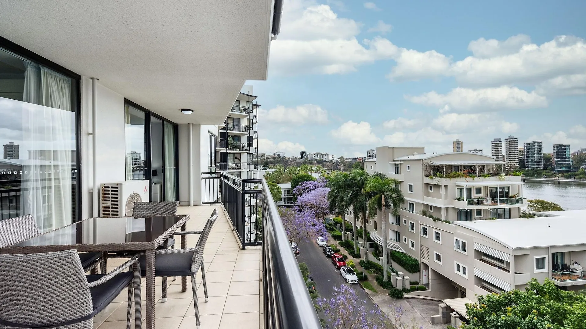 The Docks On Goodwin Aparthotel Brisbane