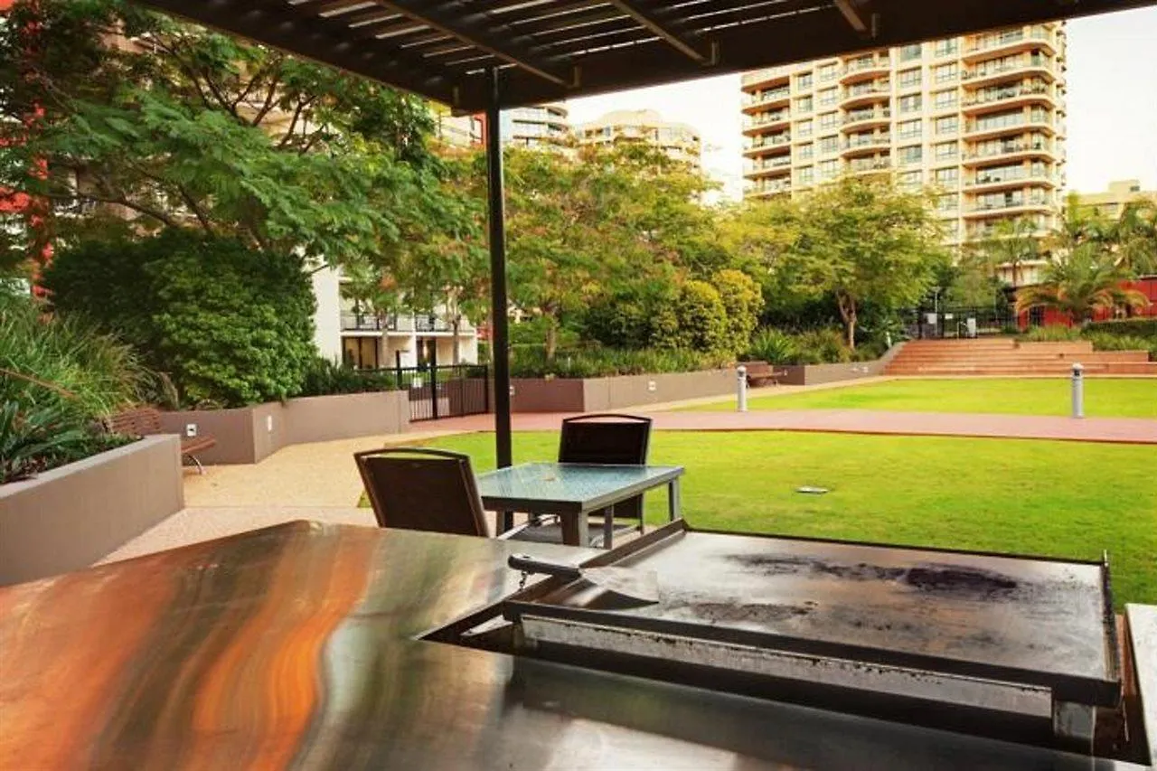 The Docks On Goodwin Aparthotel Brisbane 4*,  Australia
